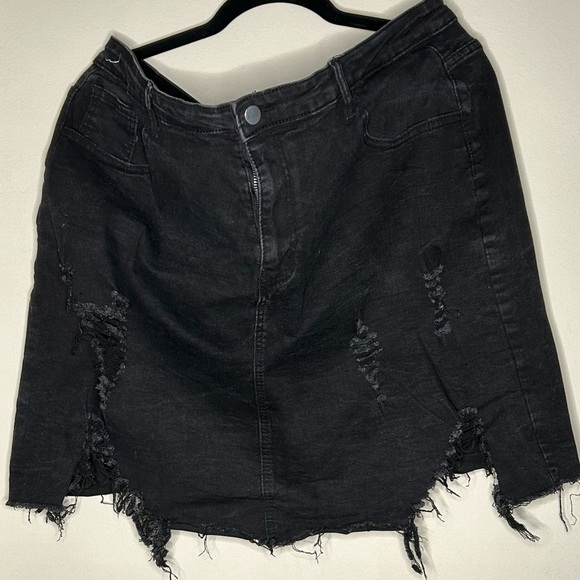 SHEIN destressed denim mini skirt - Picture 1 of 3
